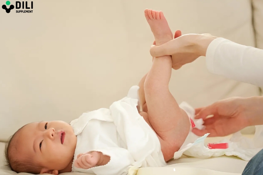 thụt hậu môn cho trẻ bị táo bón nặng