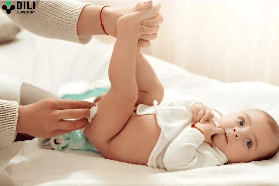 trẻ sơ sinh bị tiêu chảy 2 1 trẻ sơ sinh bị tiêu chảy 2 1