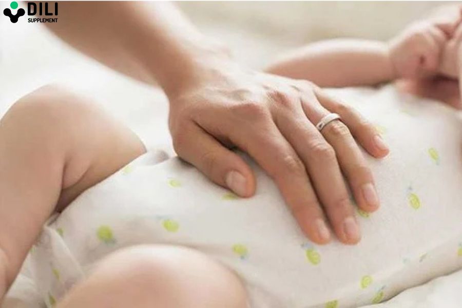 trẻ sơ sinh bị tiêu chảy 4 trẻ sơ sinh bị tiêu chảy 4