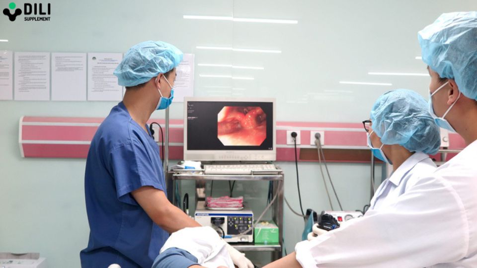 nội soi trào ngược dà dày nôn ra máu