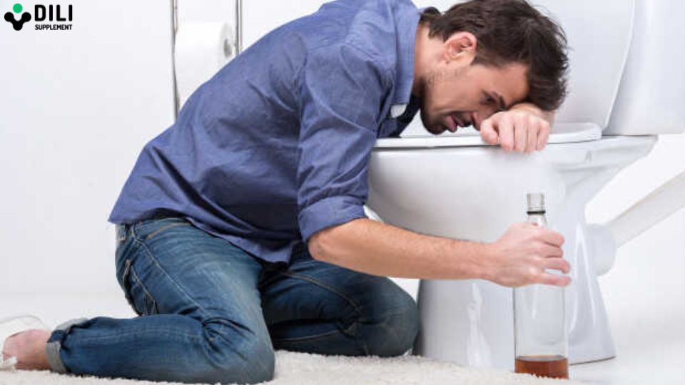 nôn sau khi uống rượu có tốt không 1